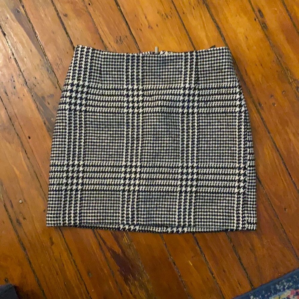 H&M sz 6 checkered skirt